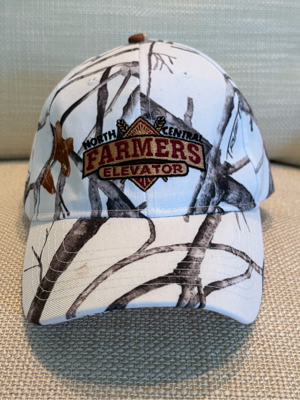 Farmers Elevator White Tree Leaf Print /Hunting/Farmers Elevator Company/Farming